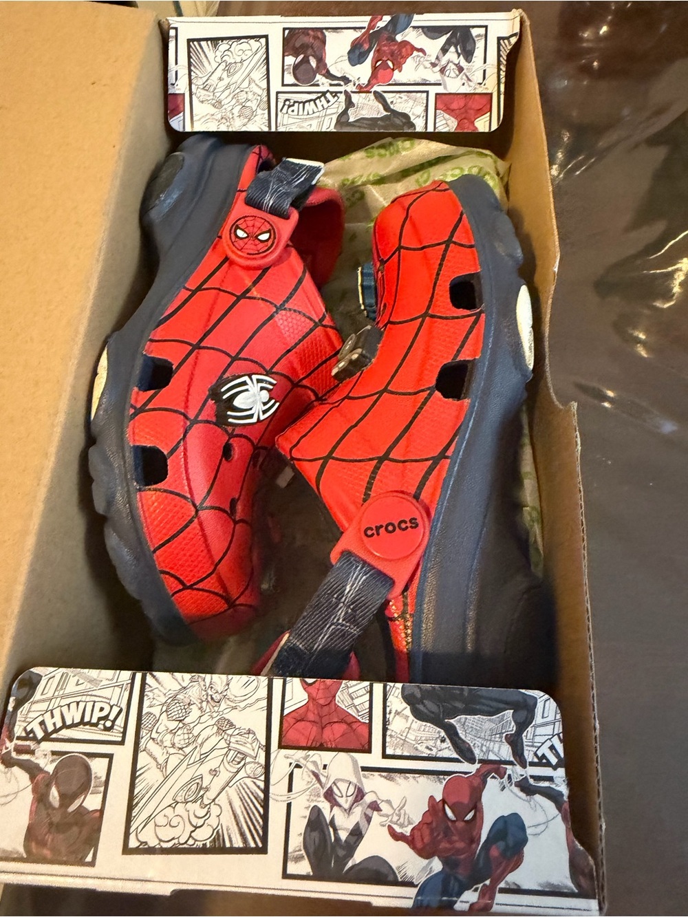 MARVEL Spider-Man Kids Crocs 1 - Picture 4 of 6
